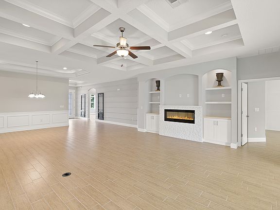 5th image of 202 Messina Pl