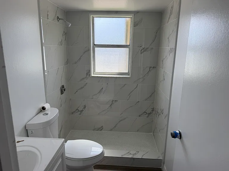 700 Village Green Ct #101 — Photo 39