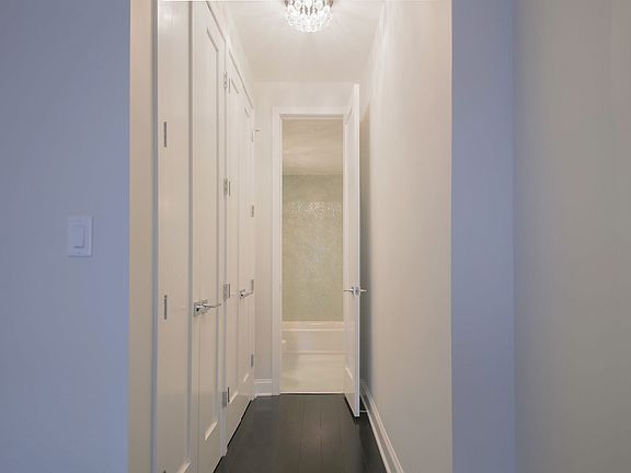 5th image of 58 W 58th St #10AA