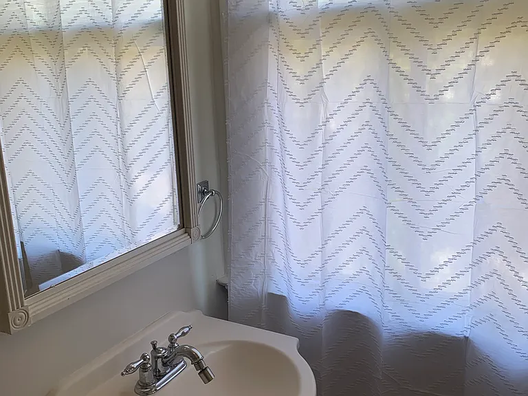 W Anapamu St — Photo 20