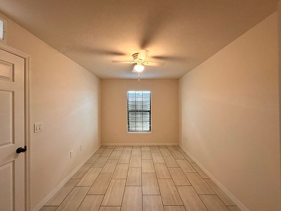 4th image of 1449 SE 10th Ter