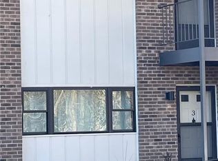 205 Quesinberry Rd APT E7, Mount Airy, NC 27030