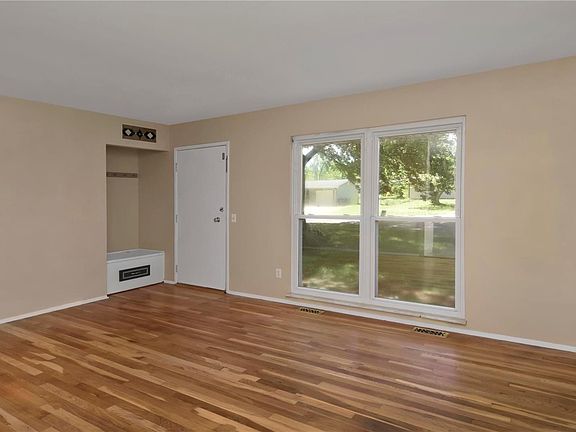 4th image of 810 Bordeaux Ct