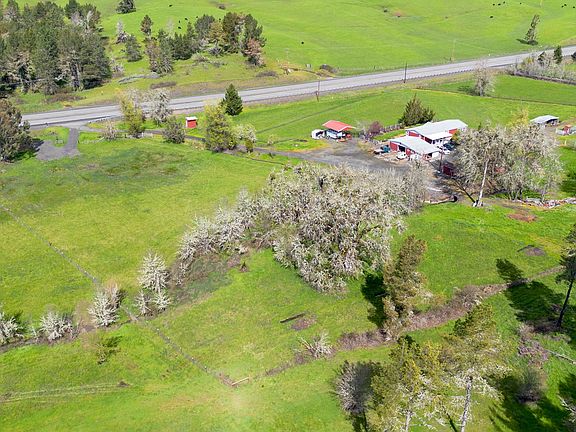 5th image of 13501 N Umpqua Hwy