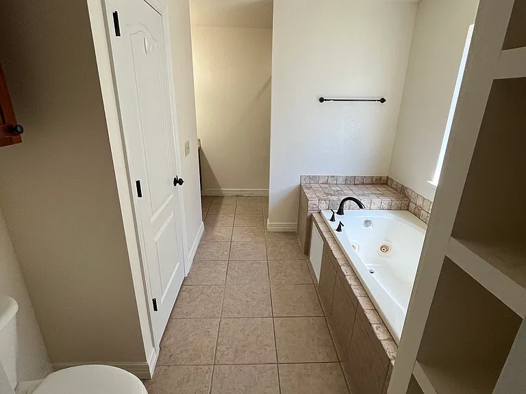 4116 N Rolling Meadows Dr — Photo 14