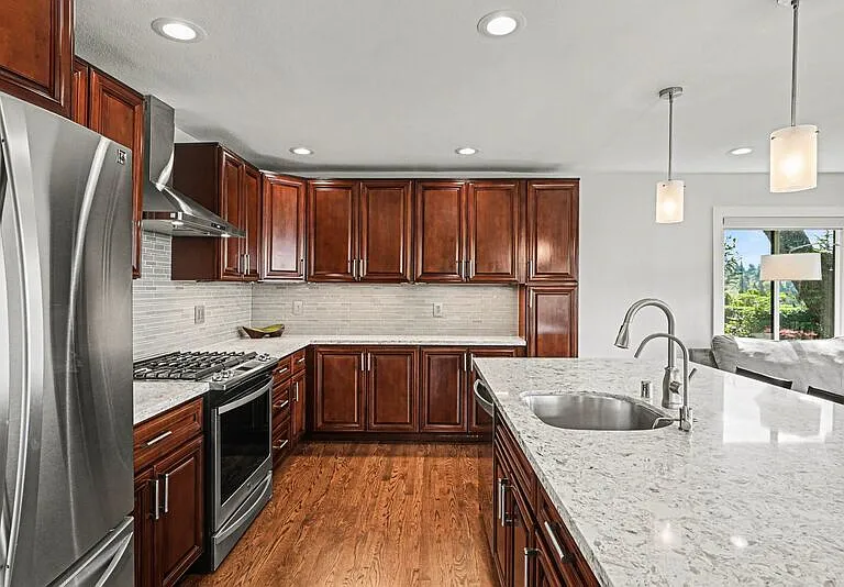9544 Lake Washington Blvd NE — Photo 11