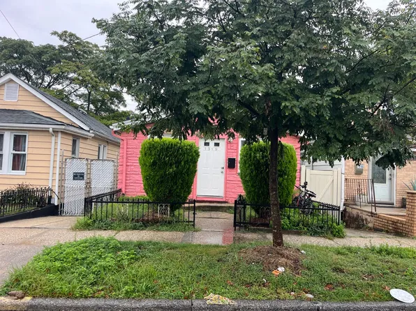1319 E 98th St, Brooklyn, NY 11236