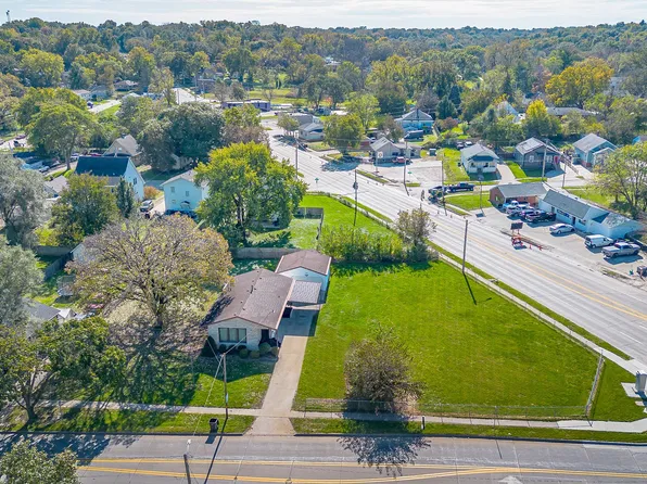 131 Hartford Ave, Des Moines, IA 50315