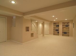 621 Salceda Dr, Mundelein, IL 60060