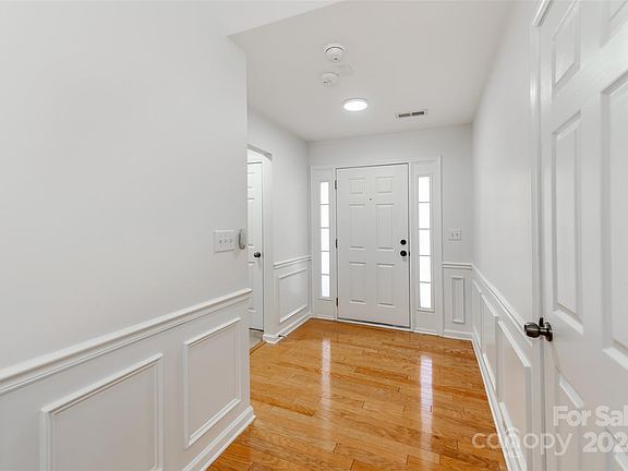 3rd image of 1524 Kingdom Way #307