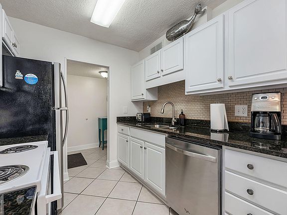 5th image of 293 Sunset Bay Unit 29B