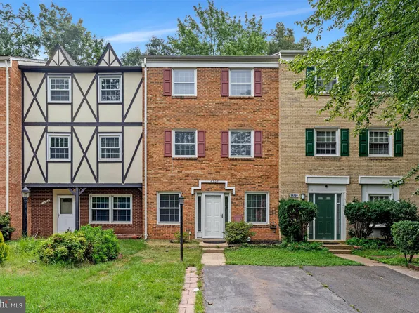 14707 Bentley Sq, Centreville, VA 20120