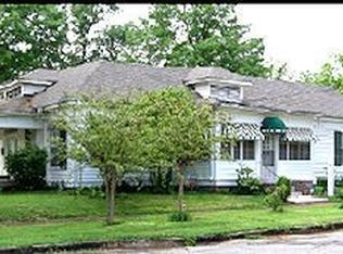 300 3rd St, Tuscumbia, AL 35674