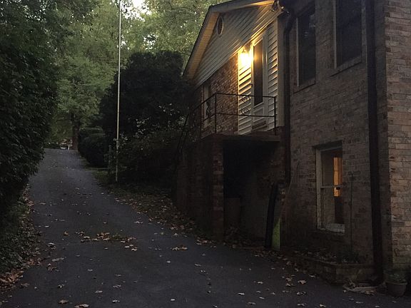 Side of house, driveway