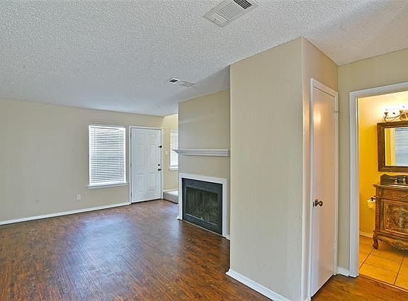 4th image of 619 Timberline Dr