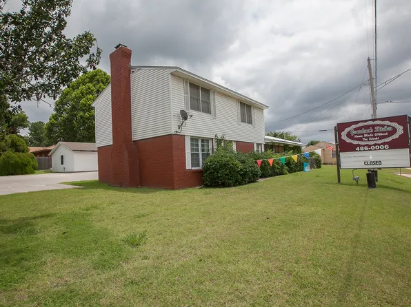 423 S Broadway Ave, Coweta, OK 74429