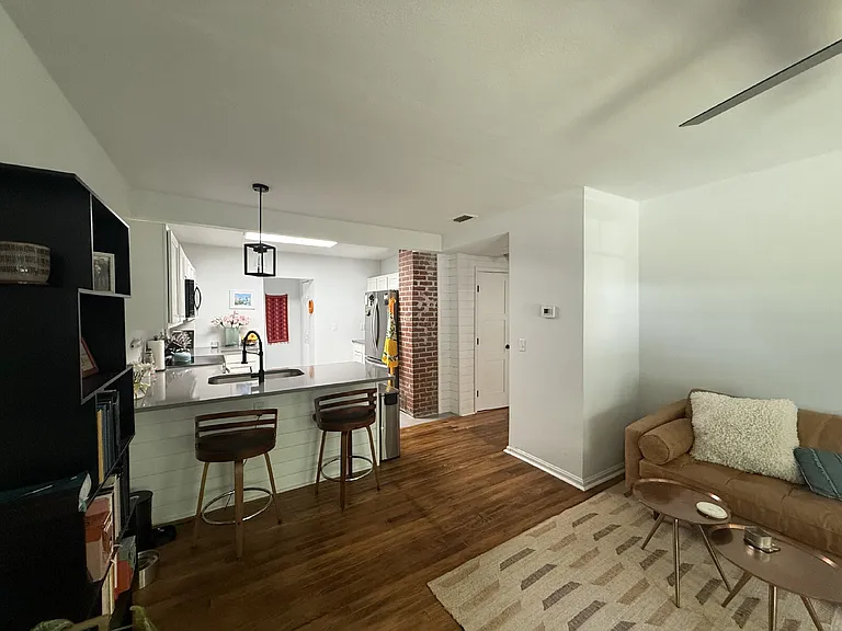 3318 Dellwood Ave — Photo 4