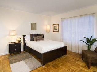 39 Thornton Rd #1LRG, Chestnut Hill, MA 02467