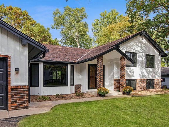 2nd image of 1335 Ches Mar Ln
