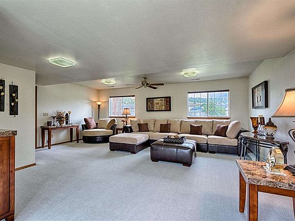 4th image of 16404 E Eastland Ct