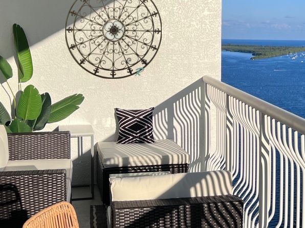 1200 Brickell Bay Dr #32