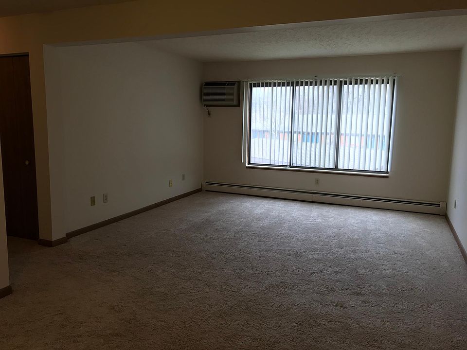 2nd image of 1107 Michigan Ave E APT 31
