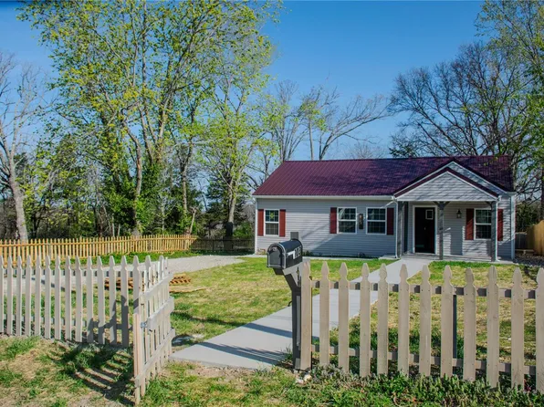 903 Hospital Rd, Waynesville, MO 65583