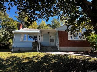 21 Robert Rd, Poughkeepsie, NY 12603