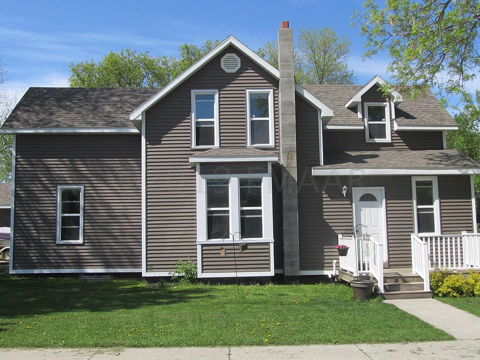 1st image of 411 Lake St