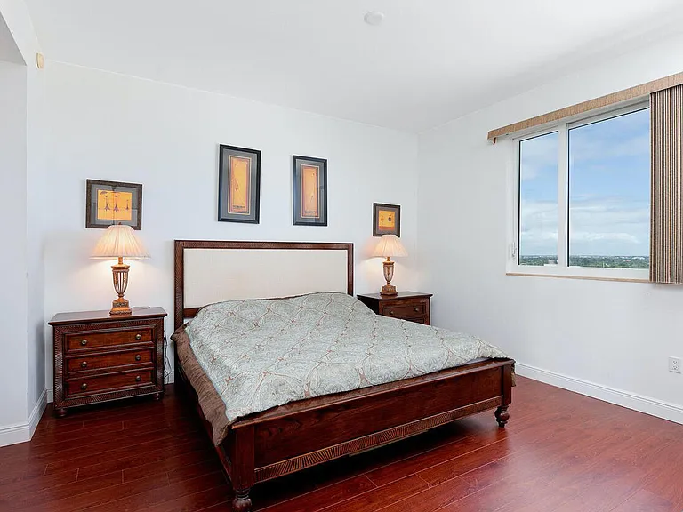 1551 N Flagler Dr #2 — Photo 10