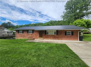 1803 Pinewood Dr, Charleston, WV 25320
