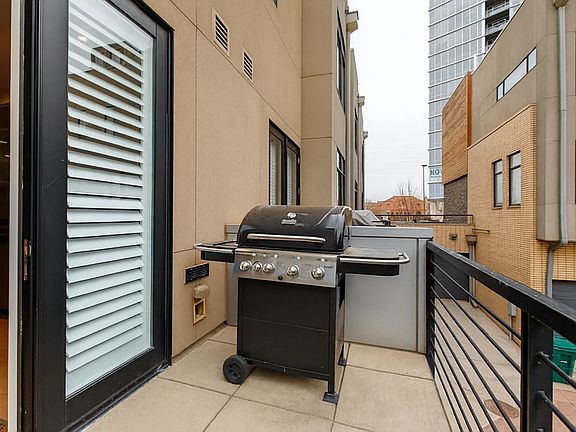 Balcony / Grill