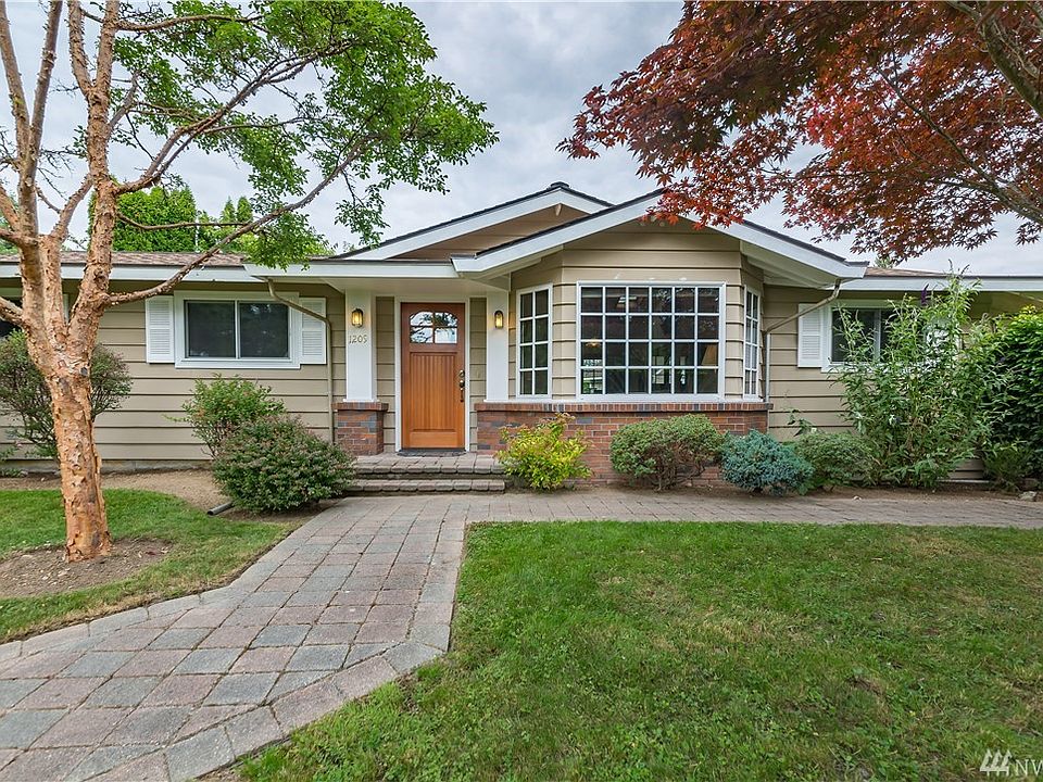1st image of 1209 Hillcrest Dr