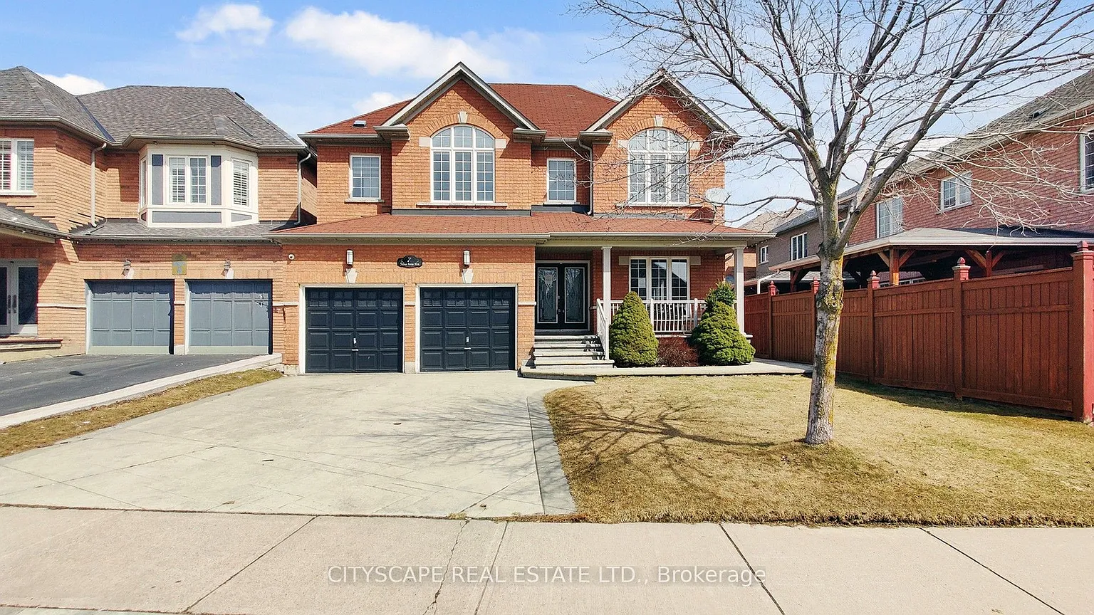 7 Yellow Avens Blvd photo 1