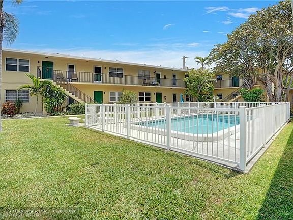 4th image of 3252 NE 13th St APT 4