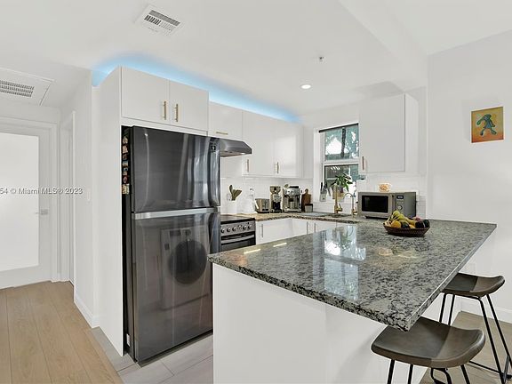 5th image of 1542 Drexel Ave APT 206