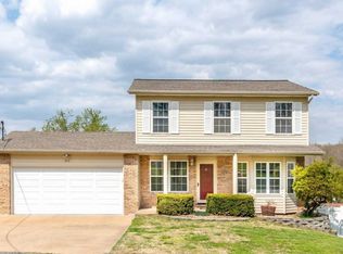 913 Guenzler Dr, Imperial, MO 63052