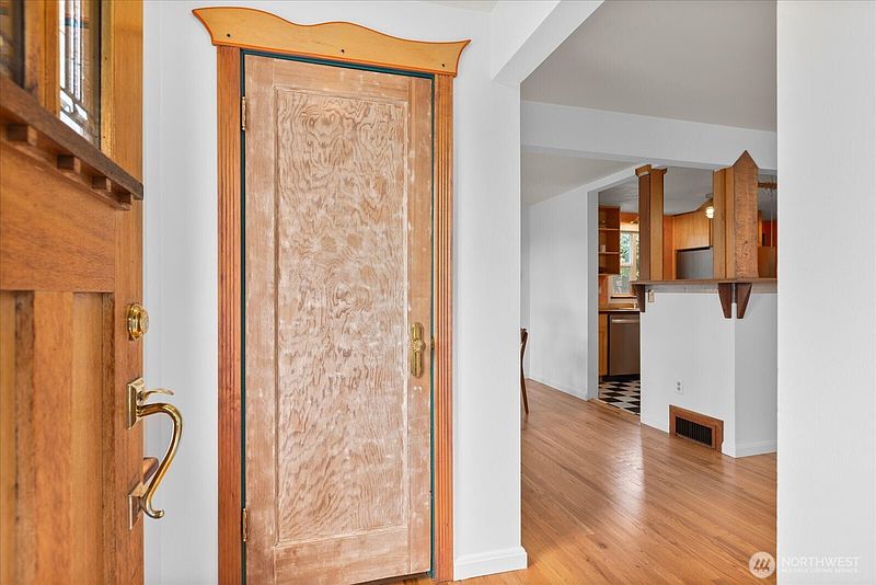 2nd image of 2804 Prosch Avenue W