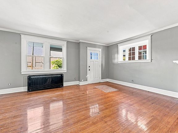 5th image of 203 Barrett St