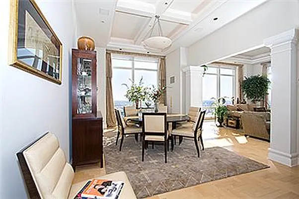 Sold by Trump International Realty | media 8