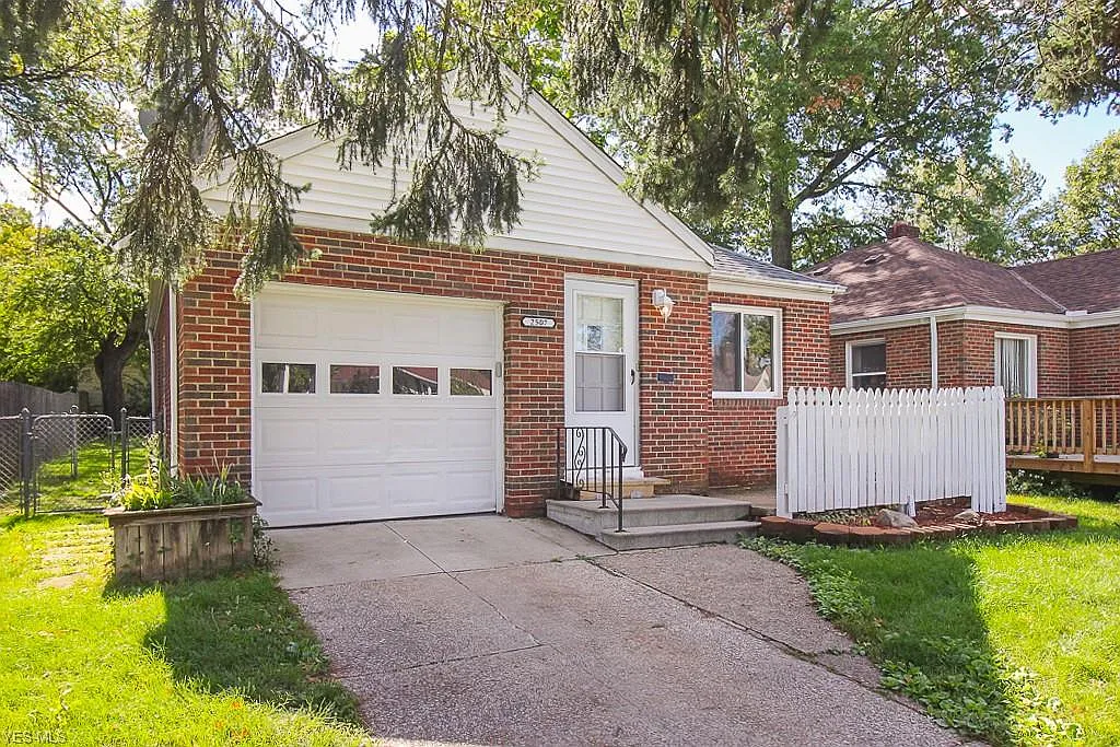 2507 Fortune Ave photo 1