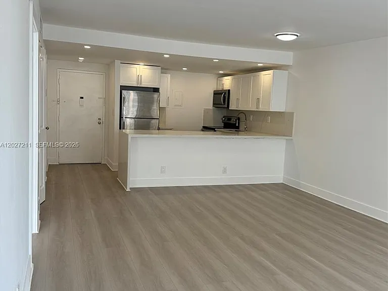 16710 NE 9th Ave #409 — Photo 4