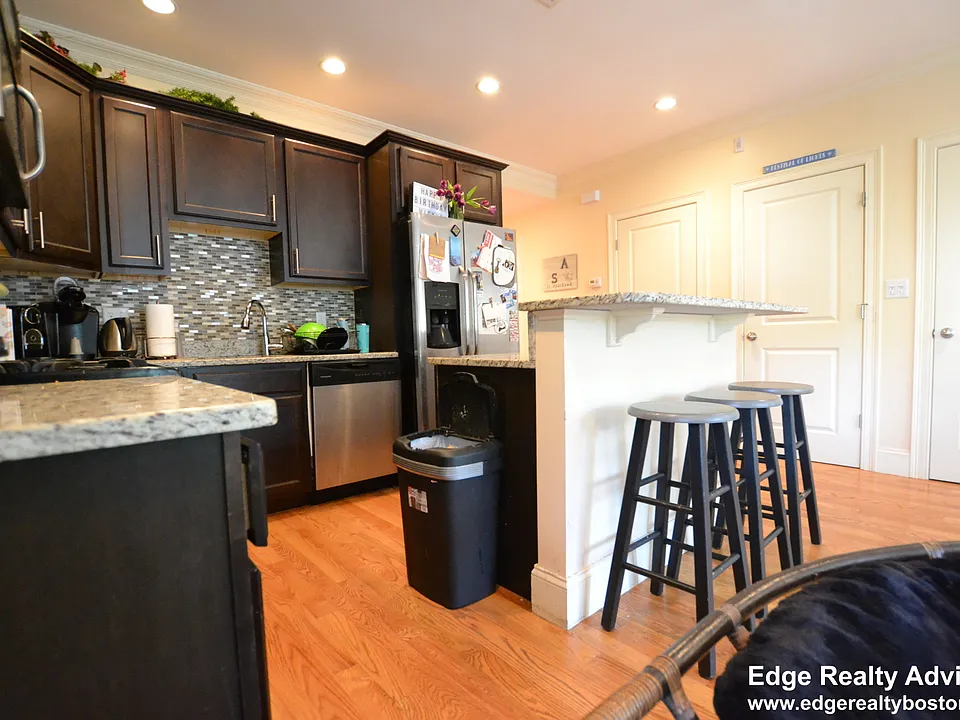 11 Sparhawk St #4A
