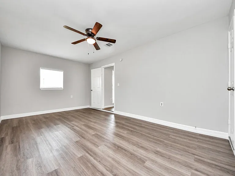 4114 Fairgreen Ln — Photo 33