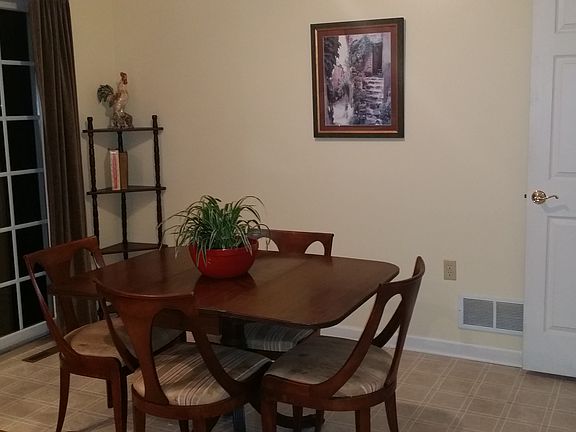 Eat In Kitchen/Dining Area