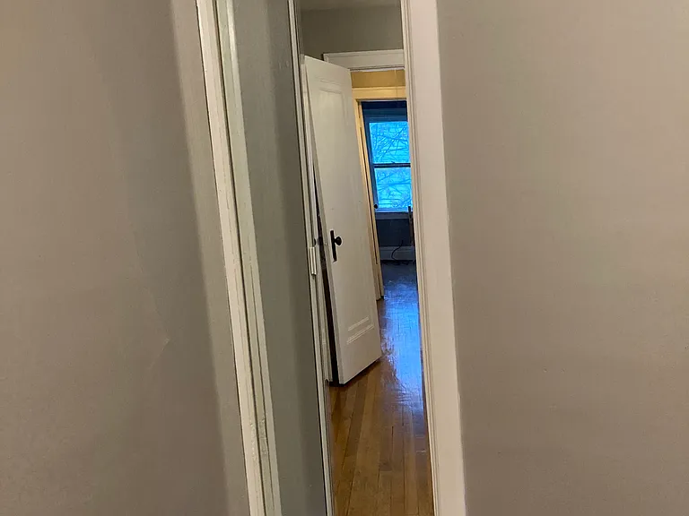 2125 Wyandotte Ave #2 — Photo 12