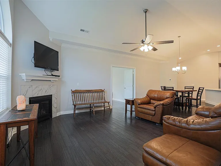 6733 Liberty Cir — Photo 4