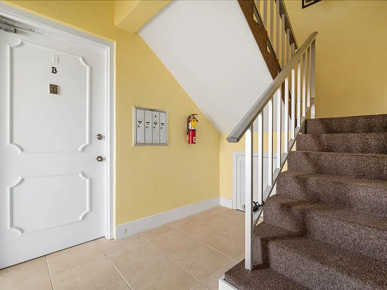 4533 Overlook Dr NE #B — Photo 48