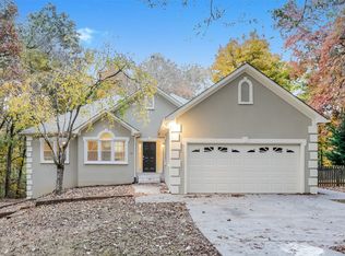 107 Springwater Trce, Woodstock, GA 30188