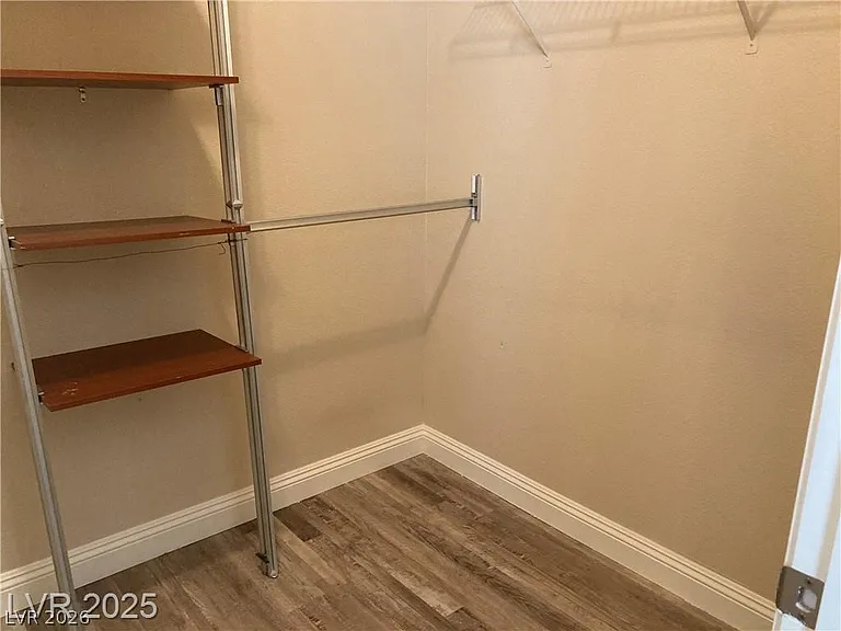 3120 Whispering Canyon Ct — Photo 40